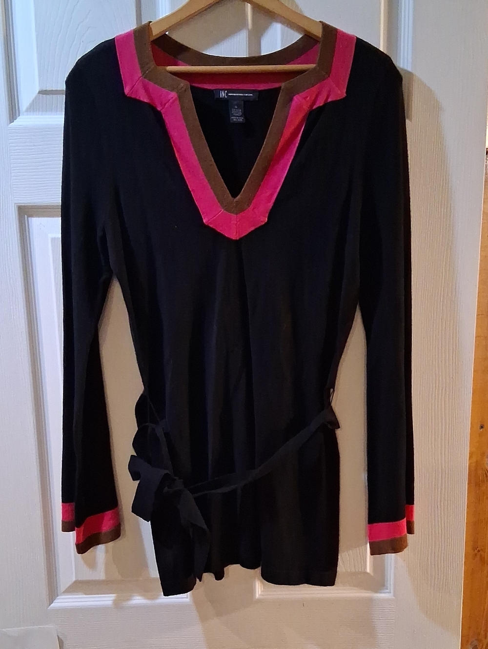 INC International Concepts Black V-Neck Knit Tunic with Pink Trim Belted Waist